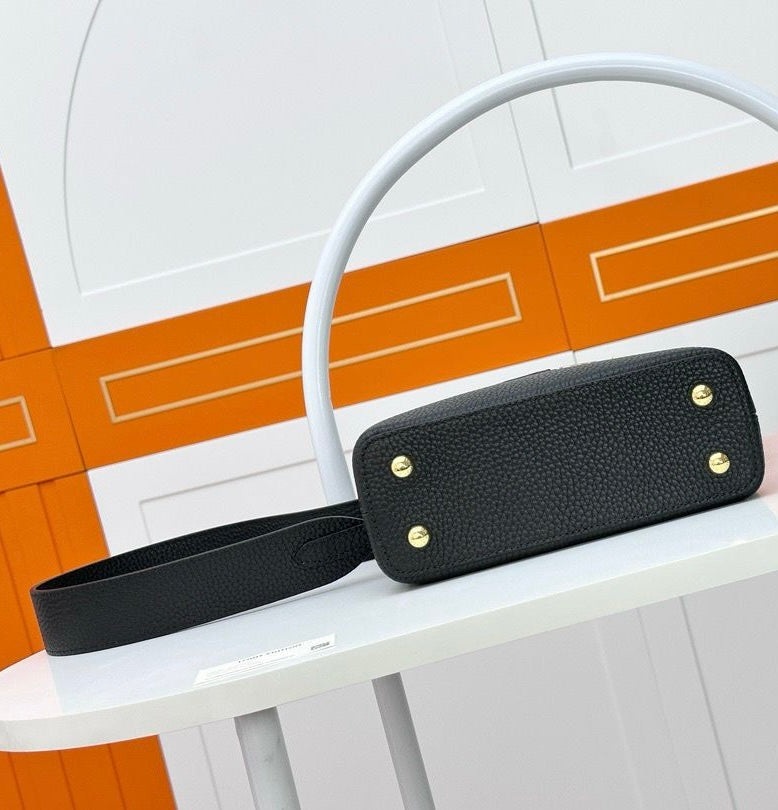 LV capucines Mini Black