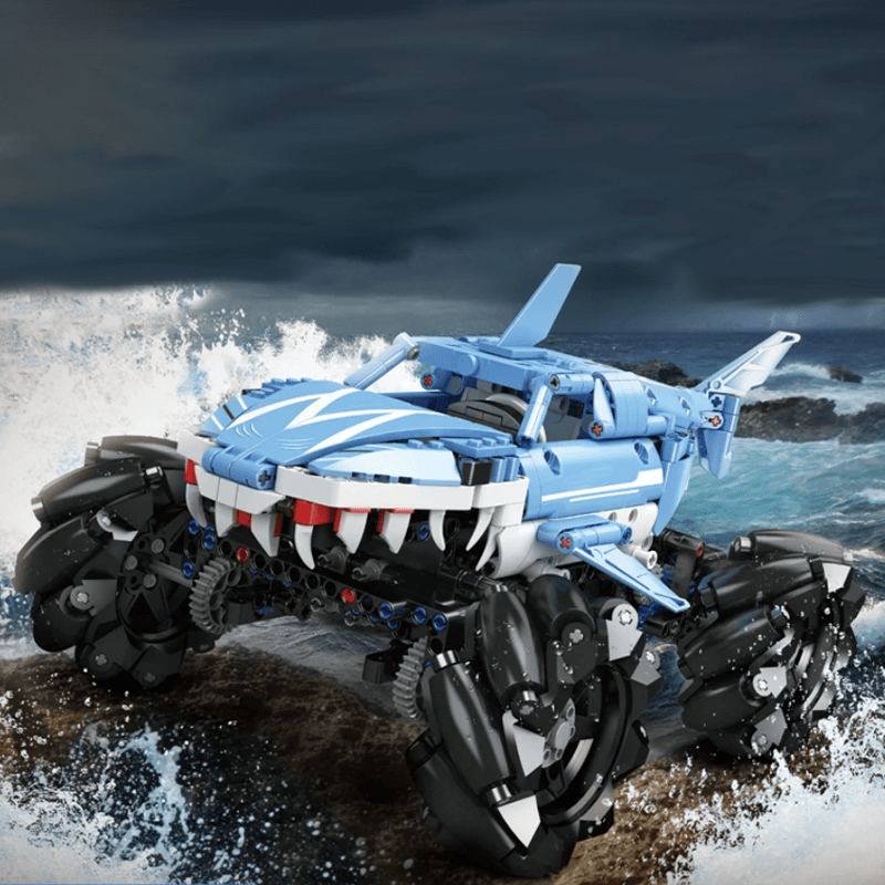 Remote Controlled Omnidirectional Shark 785pcs