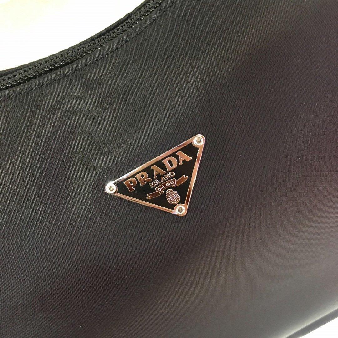 Re-Edition 2000 Nylon Mini Bag