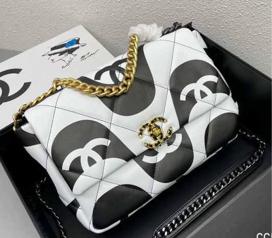 Chanel 19 Flap Bag medium black ecru