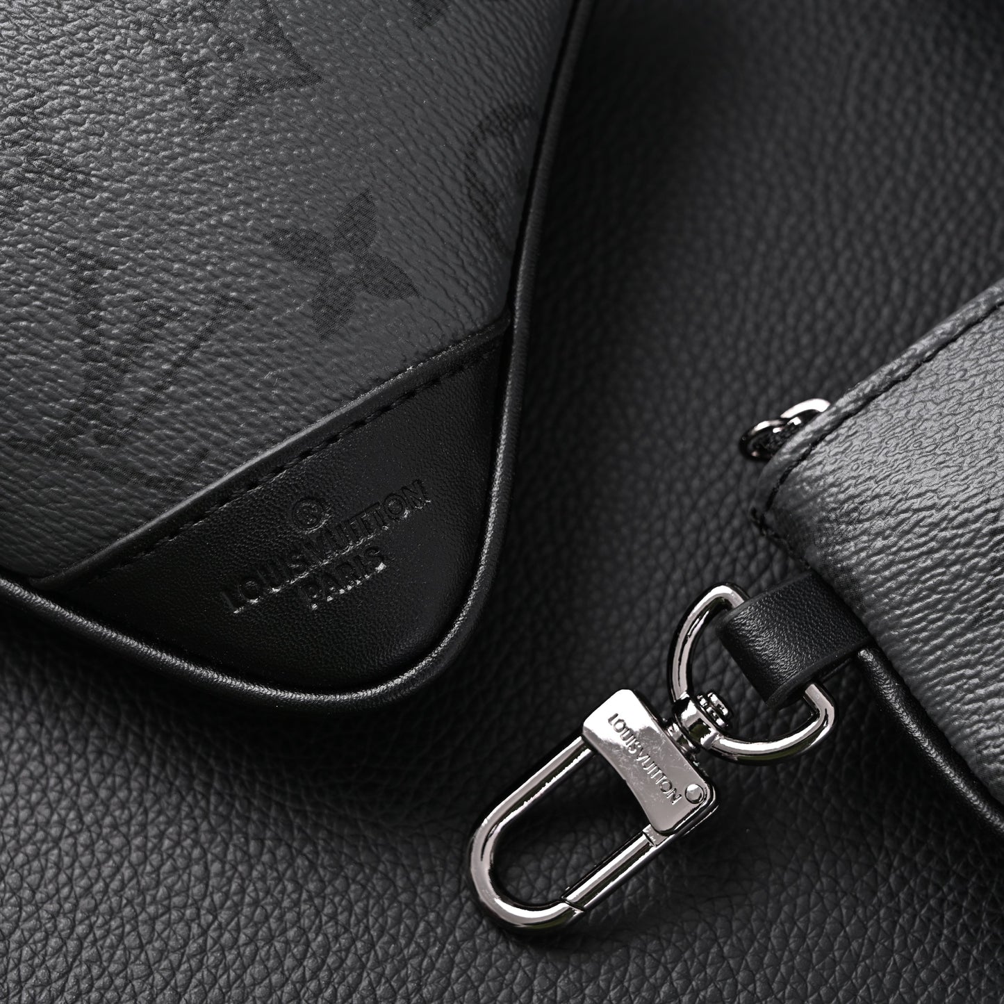 Louis Vuitton Discovery Pochette MM – Monogram Eclipse