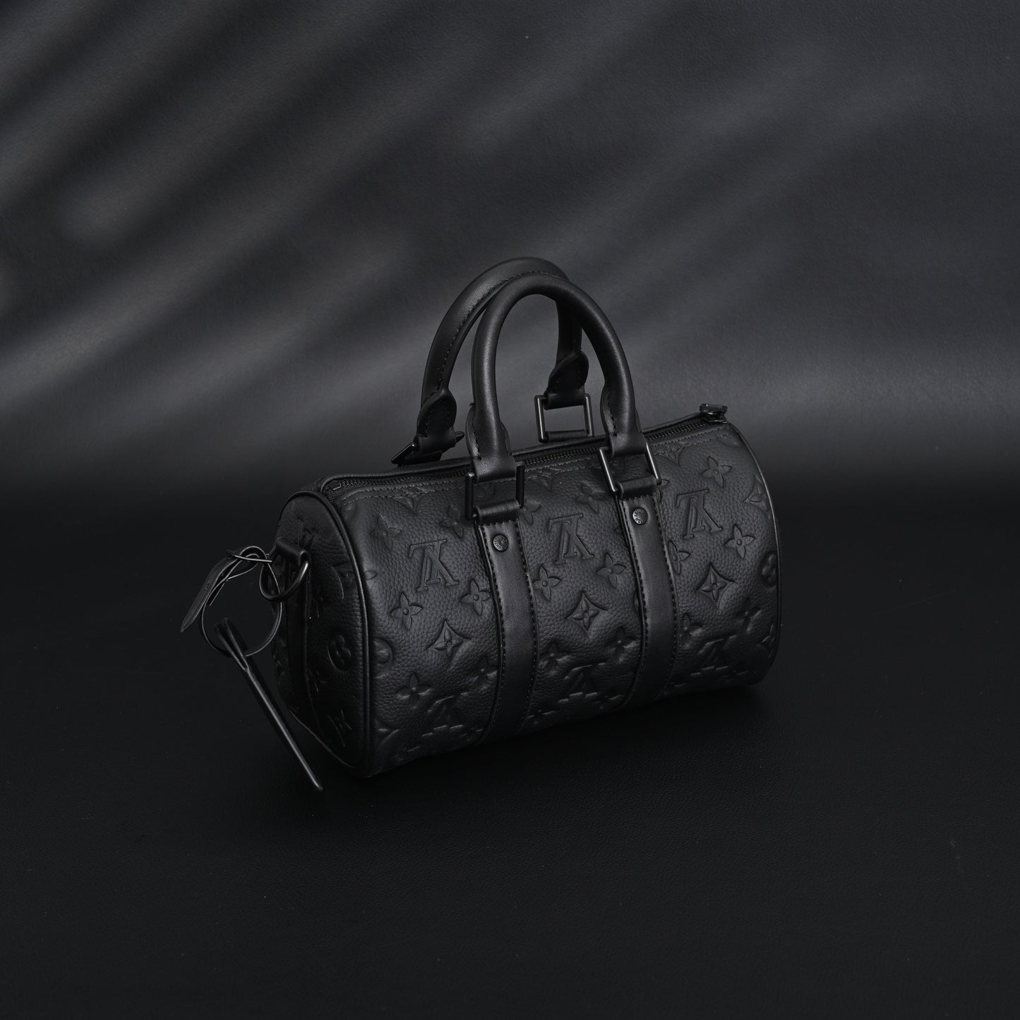 Louis Vuitton Keepall Bandoulière 50 – Monogram Shadow Black Leather