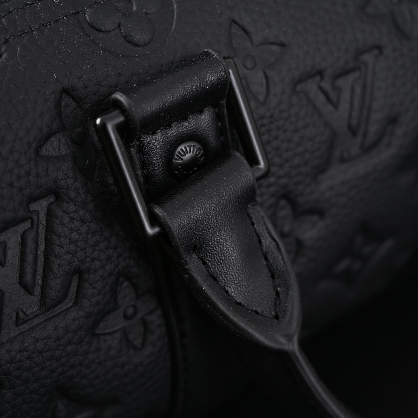 Louis Vuitton Keepall Bandoulière 50 – Monogram Shadow Black Leather