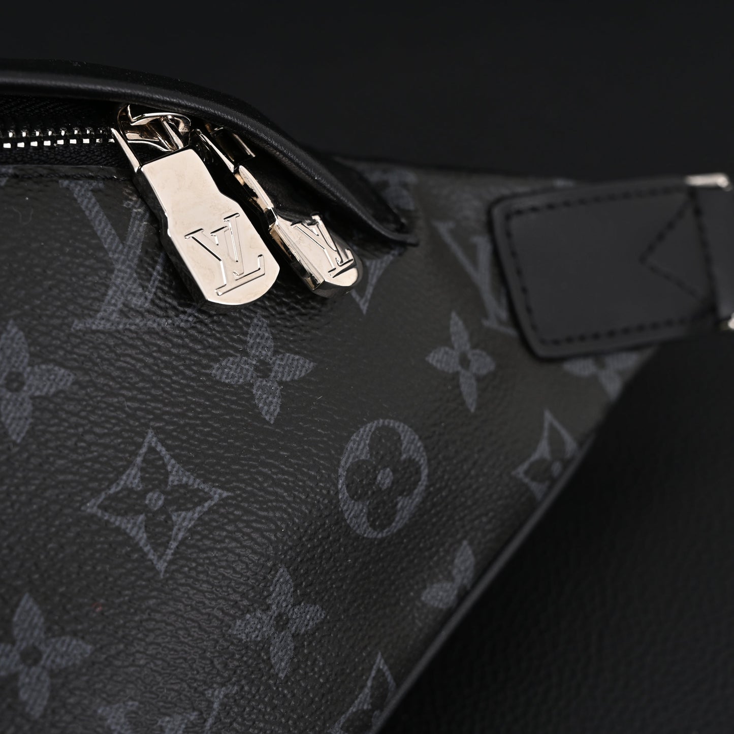 Louis Vuitton Discovery Bumbag – Monogram Eclipse