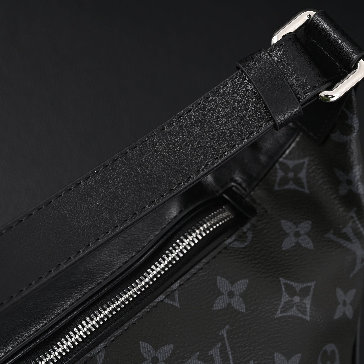 Louis Vuitton Discovery Bumbag – Monogram Eclipse