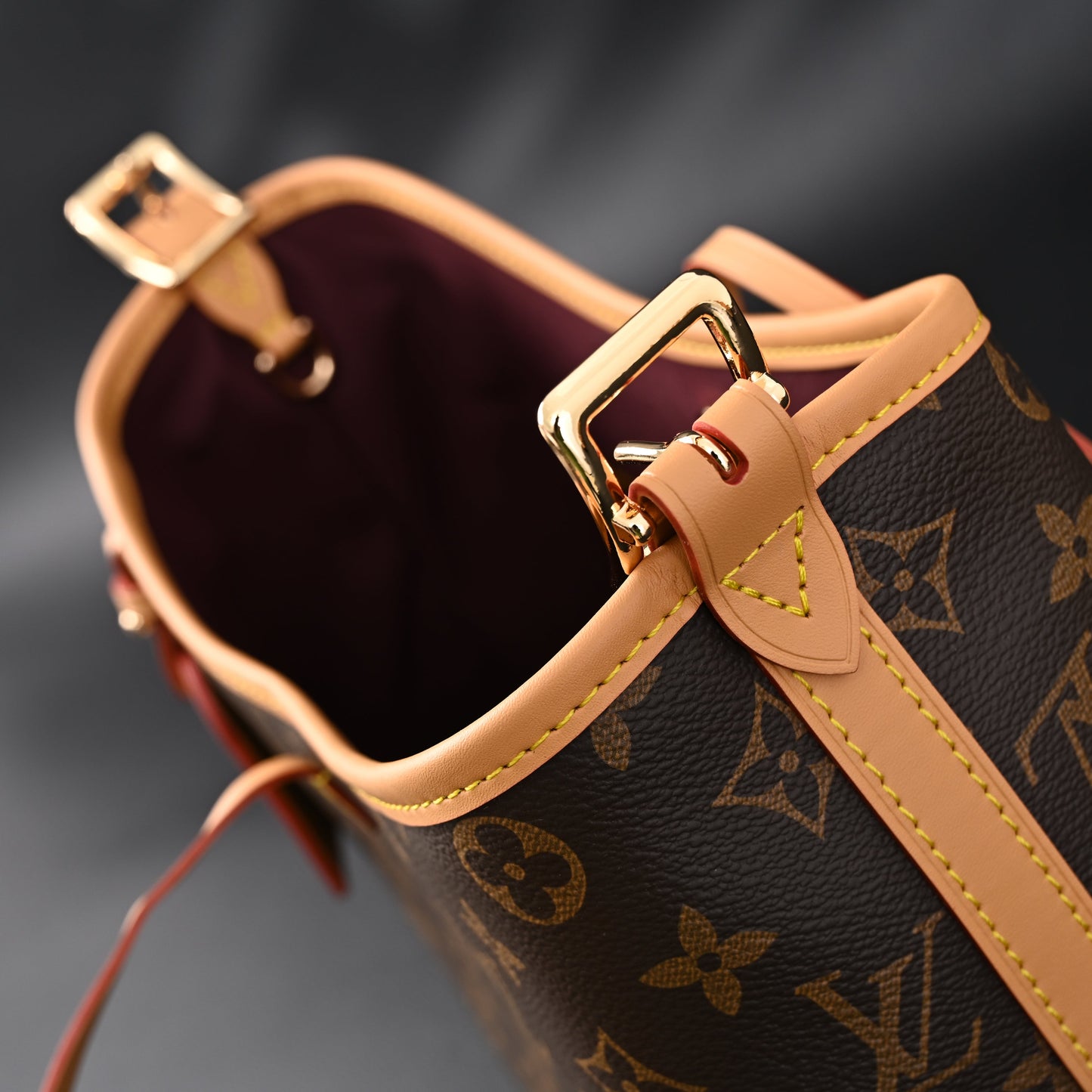 Louis Vuitton Neo Noé Bucket Bag – Monogram Canvas with Bordeaux Interior