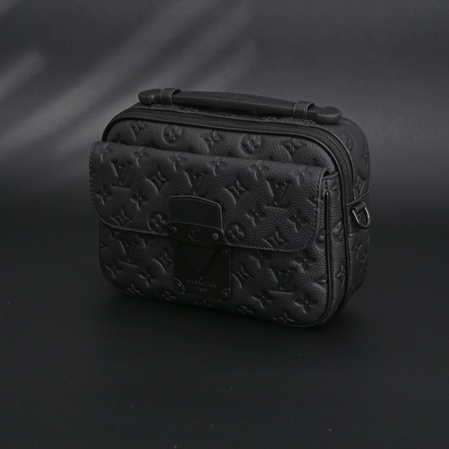 Louis Vuitton Capucines BB Top Handle Bag – Black Taurillon Leather