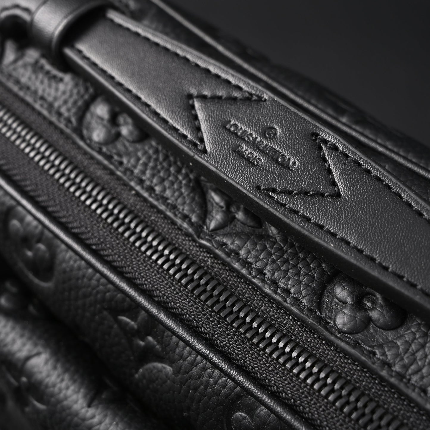 Louis Vuitton Capucines BB Top Handle Bag – Black Taurillon Leather