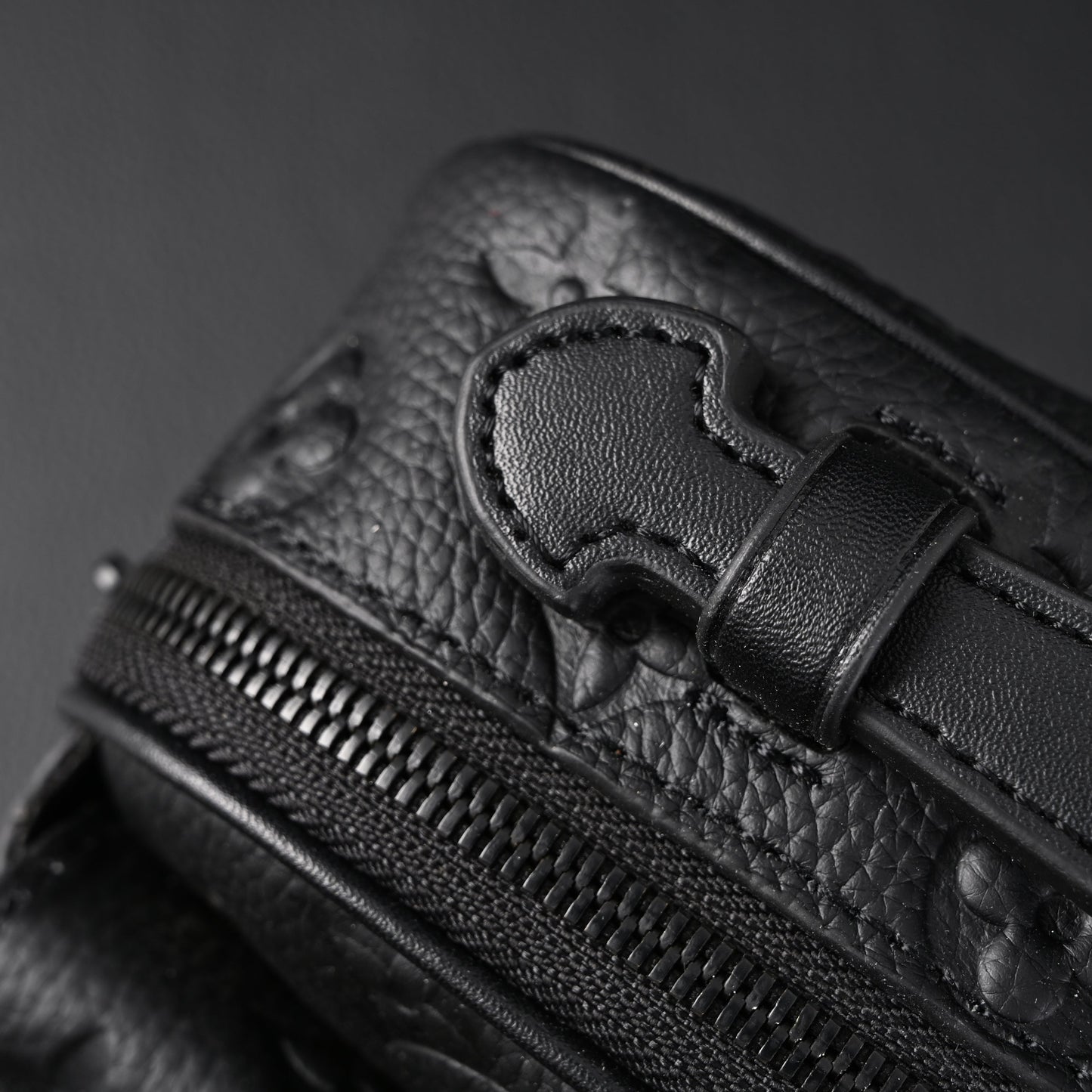 Louis Vuitton Capucines BB Top Handle Bag – Black Taurillon Leather