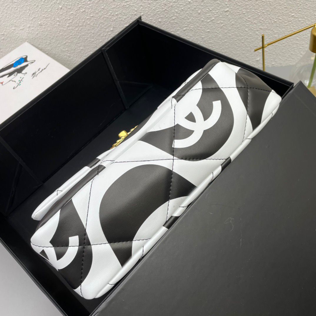 Chanel 19 Flap Bag medium black ecru