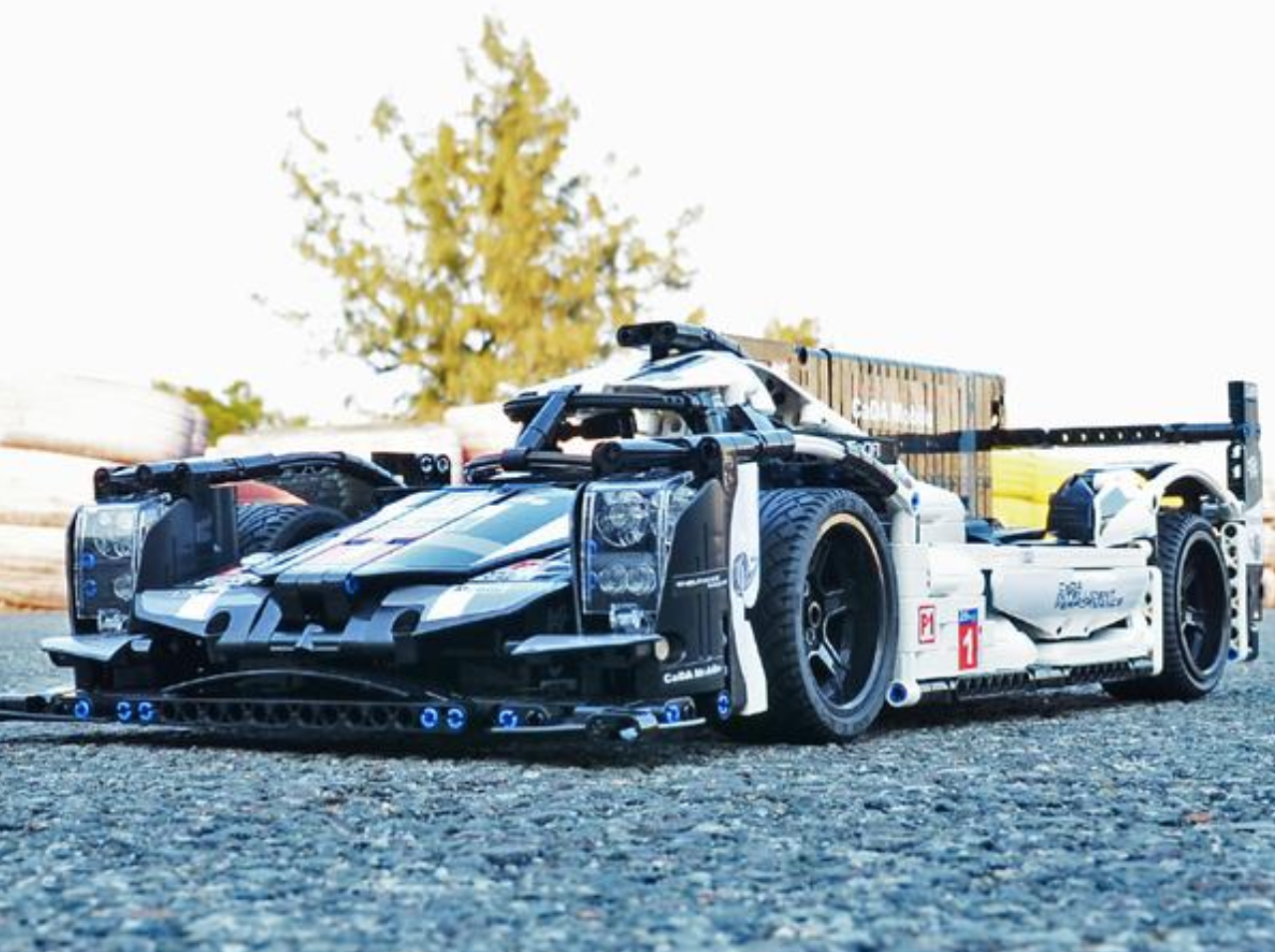 Remote Controlled 24h Endurance Racer 1586pcs