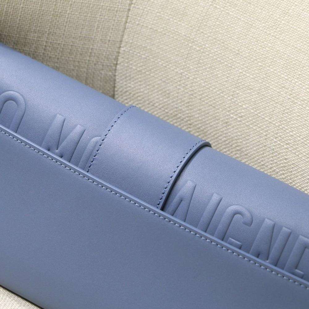 Dior 30 Montaigne Pouch