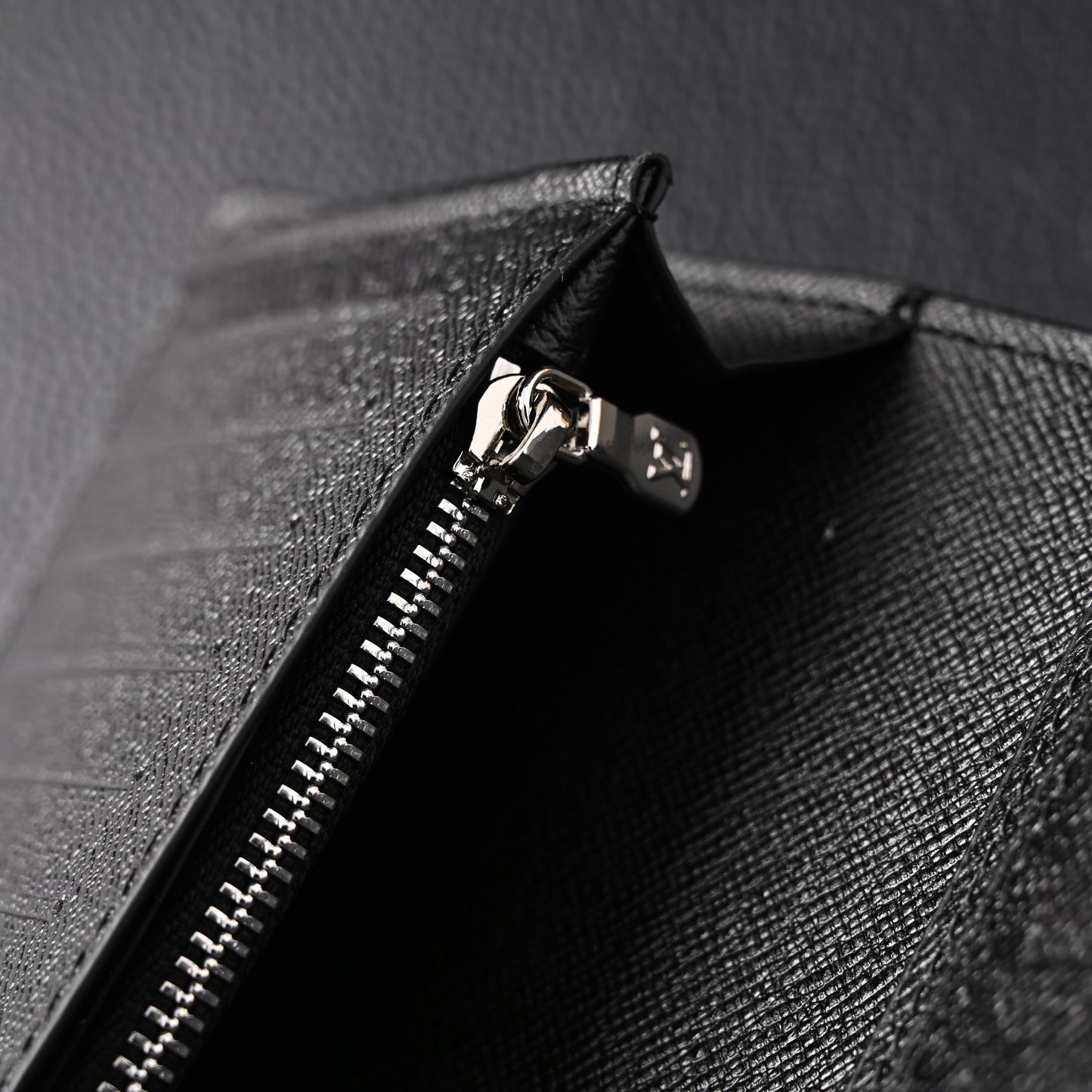 Louis Vuitton Brazza Wallet – Damier Graphite Canvas Long Bifold (N62665)